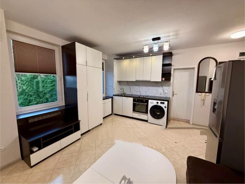 Дава се под наем Двустаен апартамент в София, Младост 4 - 67 кв.м за 648.21 € - Снимка #3