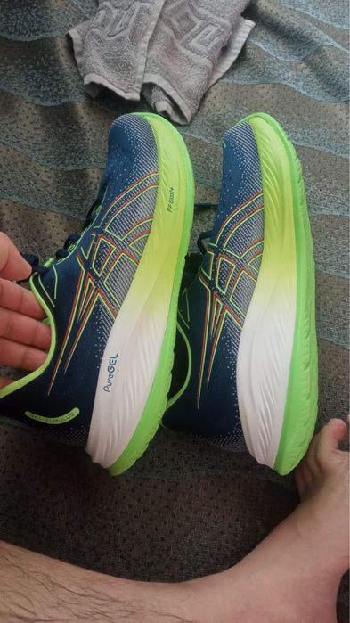 Продам оригинальные Асикс