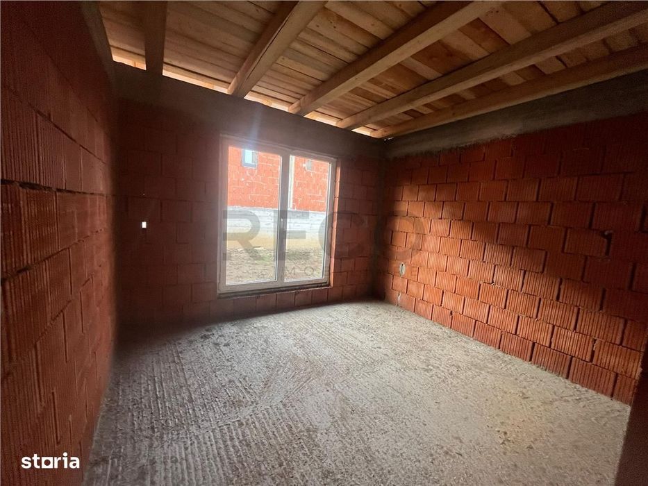 RECO Casa plan parter cu 3 dormitoare-la rosu- Paleu