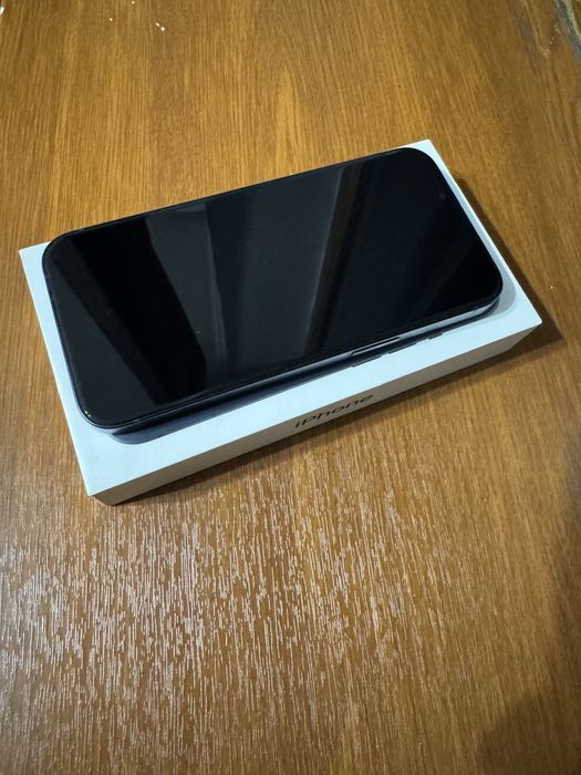 Продам iphone 13 128 gb идеальный