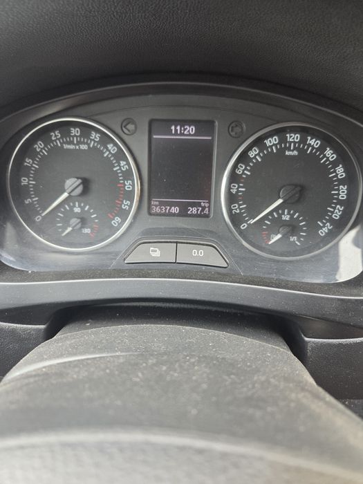 Skoda rapid 2014 1.6 tdi