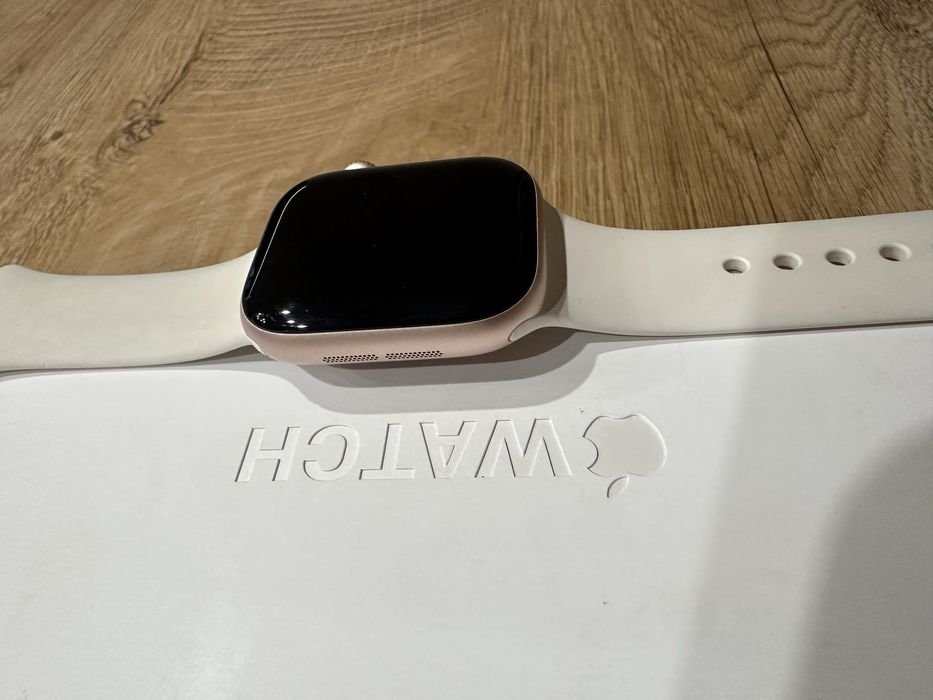Apple Watch Series 10 42mm Rose Gold – като нов, батерия 100%