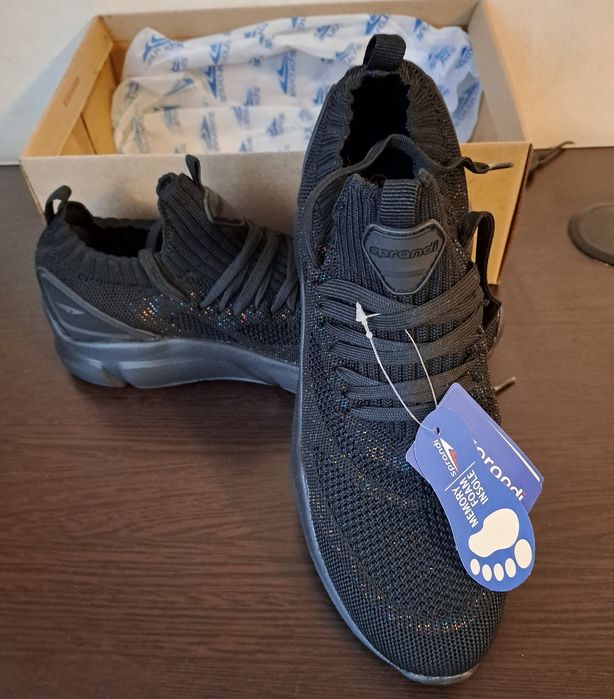 Adidasi Sprandi - noi