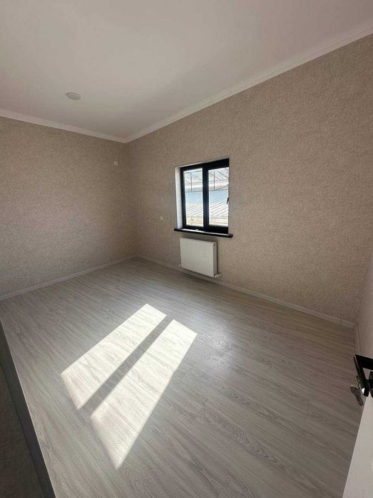 Срочно улица М.Ашрафий 3-комнатная квартира на земле Своя, с ремонтом