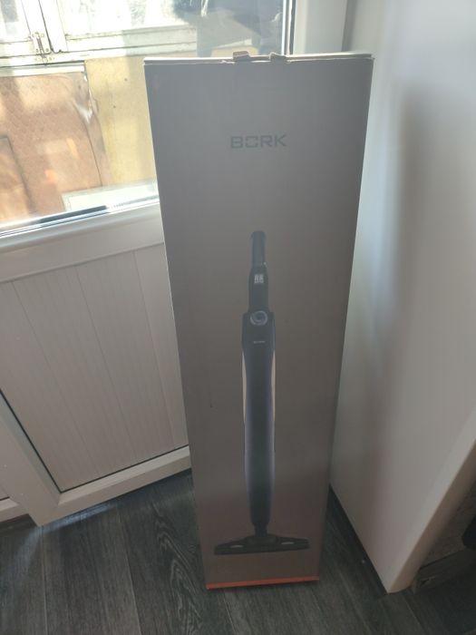 Пароочиститель BORK V602 черный