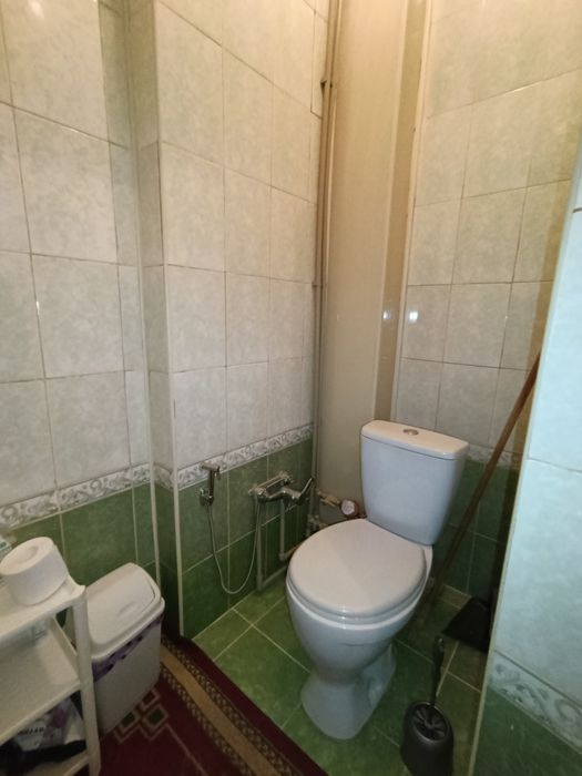 4комн кв, 4 эт , 7мкр,51 д, молоч кух