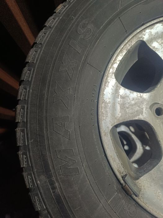 Продам диски с резиной R 15