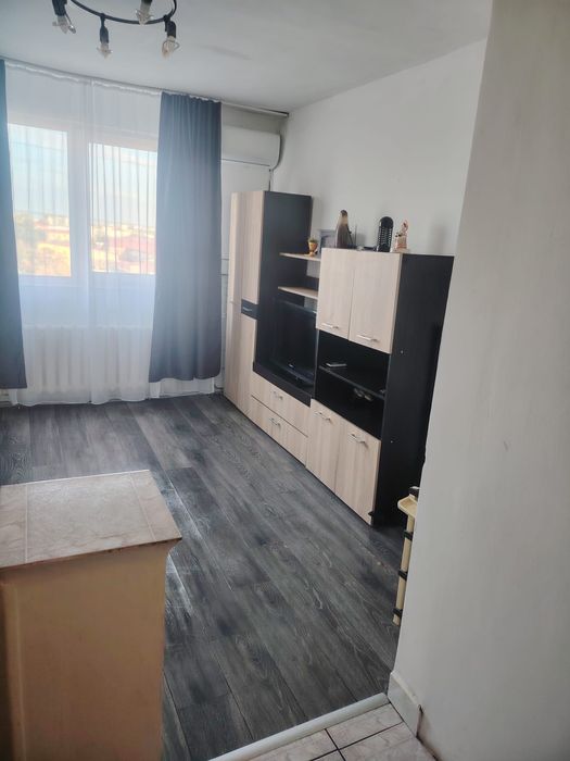 Vând Garsoniera zona Soarelui