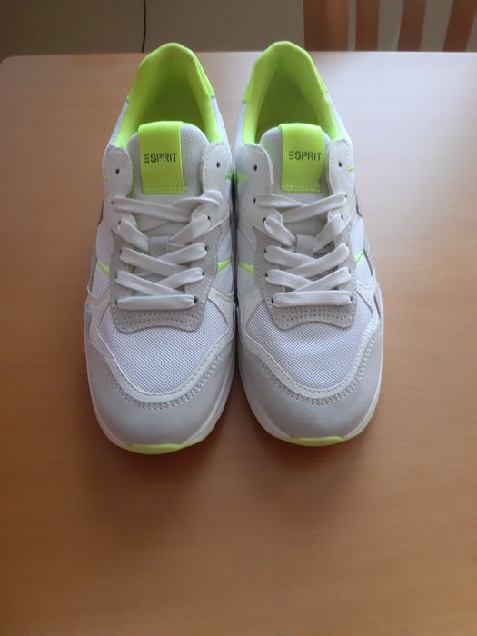 Сникърси "Esprit"
