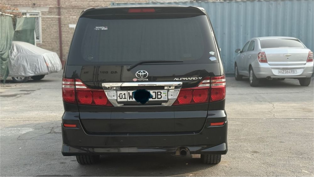 Toyota Alphard 2007 2.4 At 7 мест