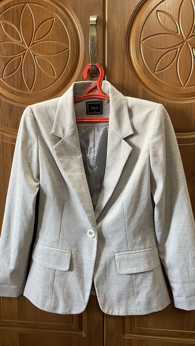 Серый пиджак S/M размера