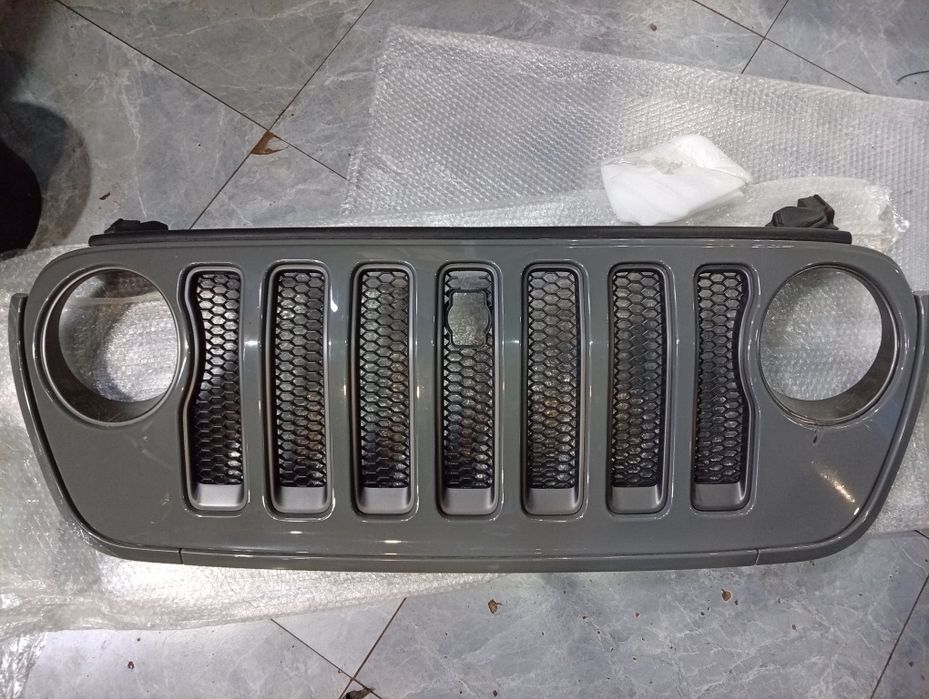 Решетка радиатора jeep wrangler