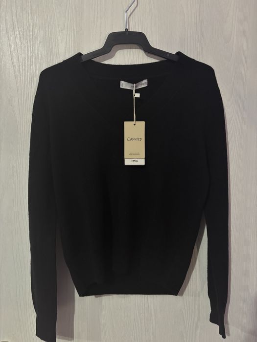 Черен пуловер Mango