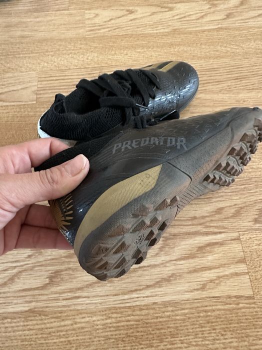 Продам обуви для футбола