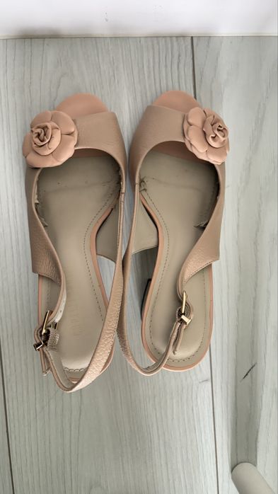 Туфли, босоножки женские