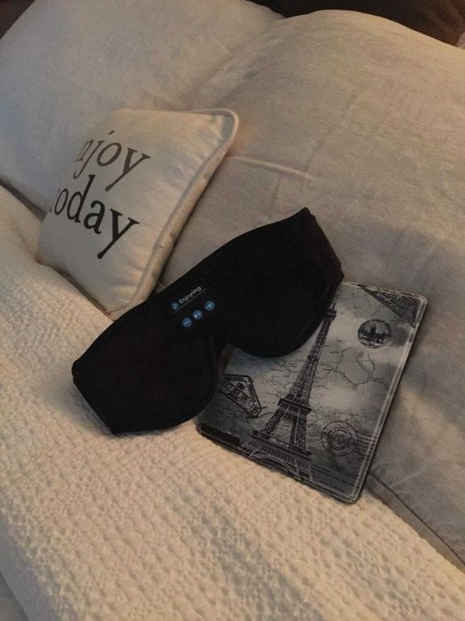 мека и комфортна маска за пътуване /безжични слушалки/ Bluetooth маска