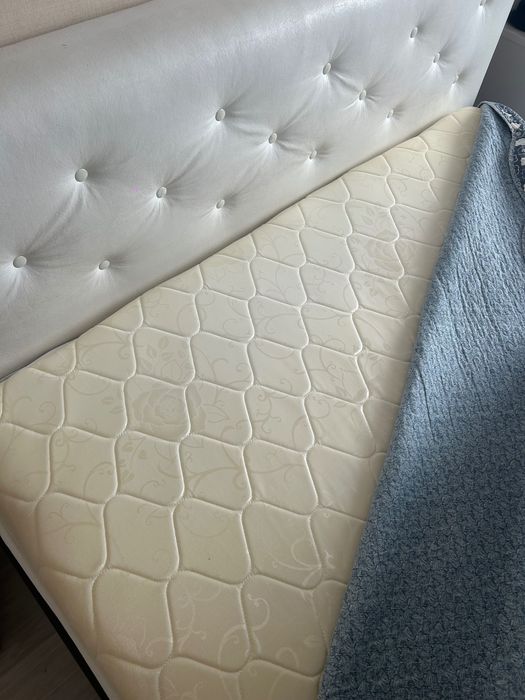 Кровать и матрас б/у 160*200