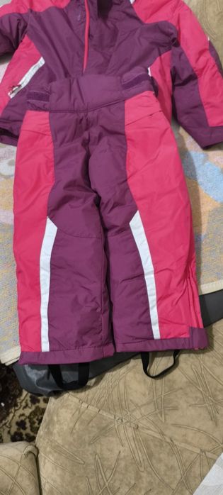 Детски ски екип в розово