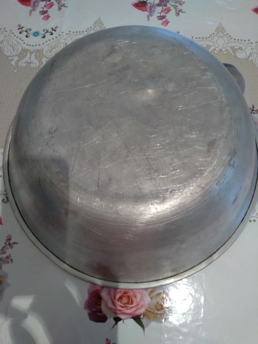 Продам алюминиевый тазик.