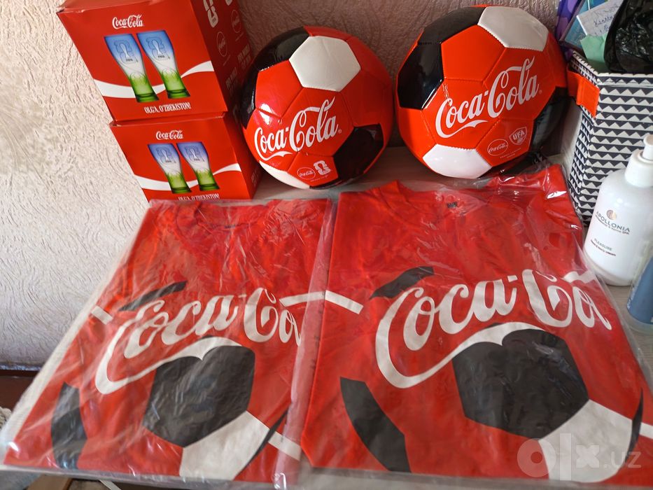 Продам мячь от Coca-Cola новый.