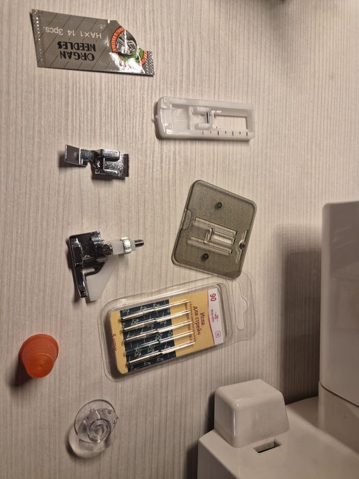 Швейная машина Janome 2323