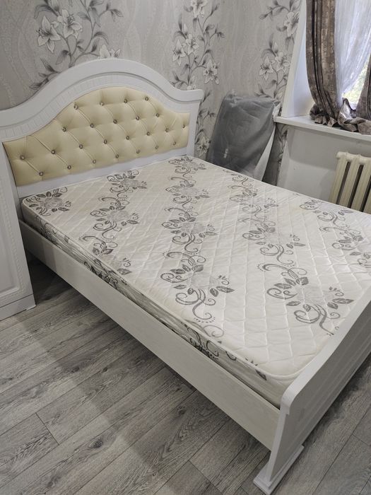 Продам кровать в хорошем состоянии