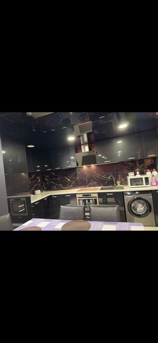Vand casa curte comuna cu gradina/schimb