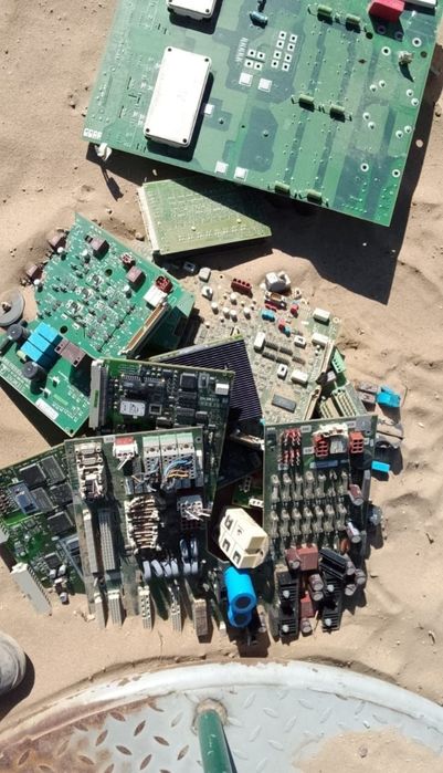 Принимаю платы и орг технику