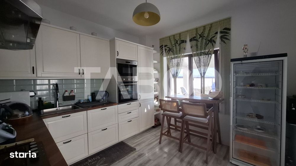 Casa de vanzare individuala 5 camere 172 mp langa Padurea Dumbrava
