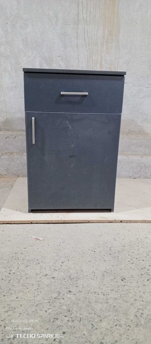 Мебельный тумбочка