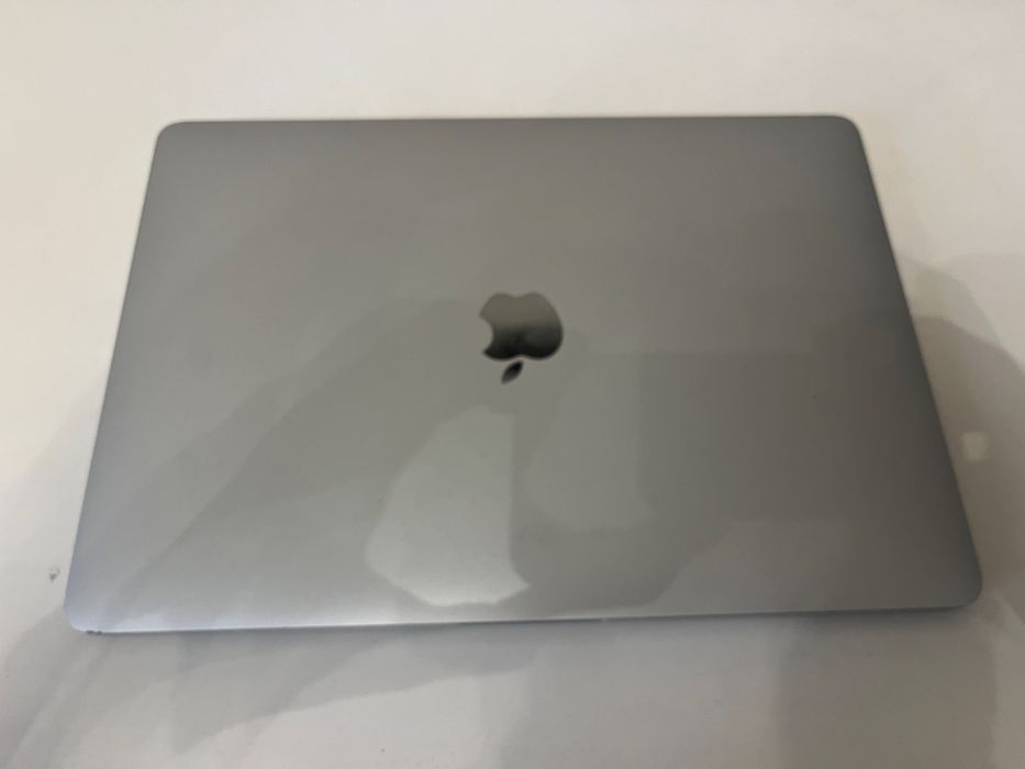 Macbook pro M1 8/512 touch bar