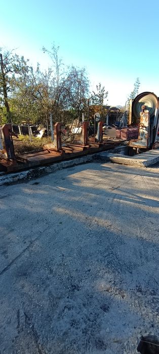 Gater vertical si platforma din fier de vanzare
