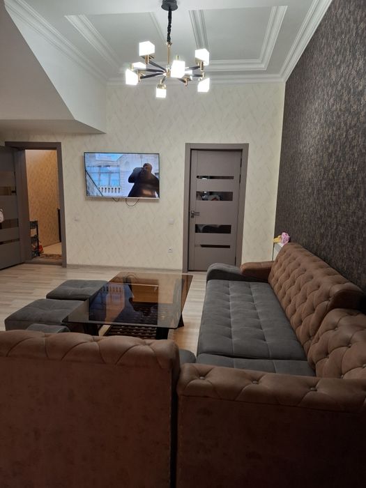 Уголок сотилади. 2,70 ×1,90