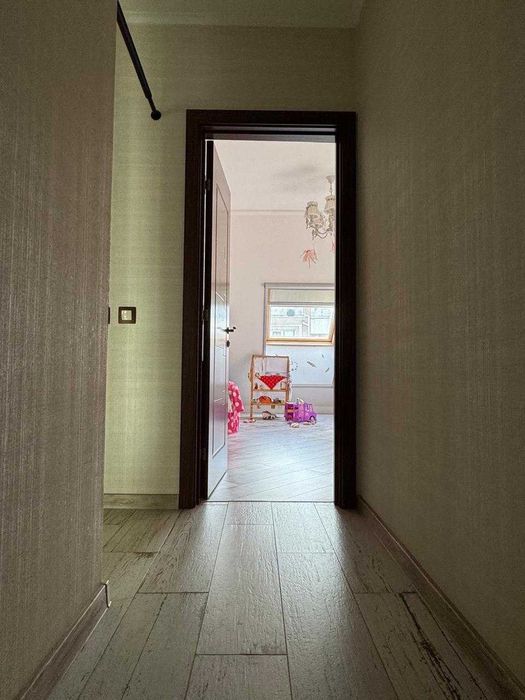 Тристаен апартамент в комплекс перла + кладовка