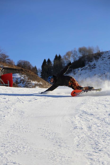 Сноуборд школа (инструктор) - Snowboard School