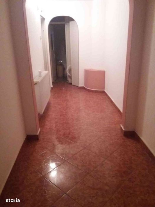 Apartament 3 camere, balcon, gata de utilizare