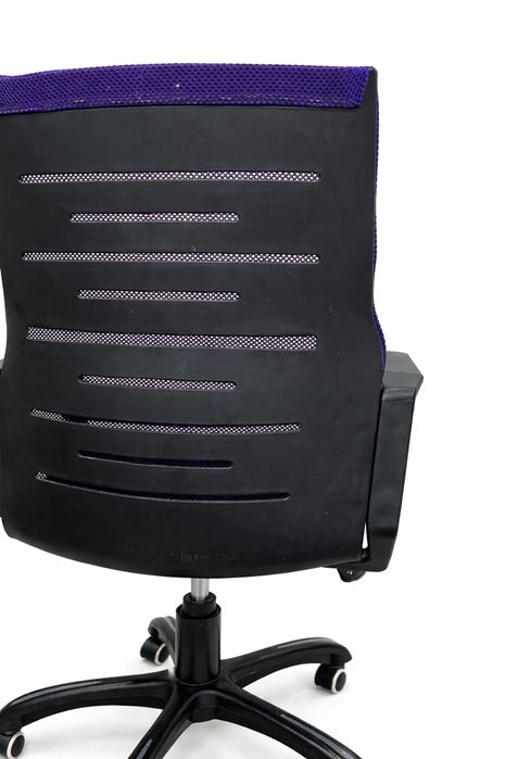 Офисное компьютерное кресло