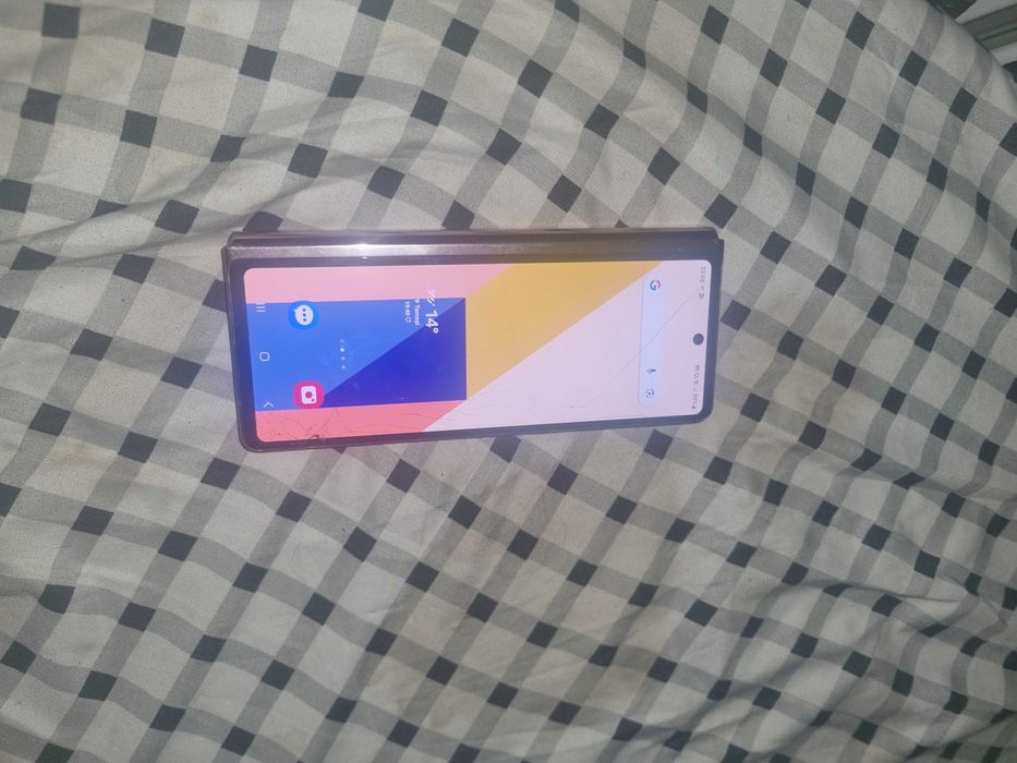 Vand telefon sau schimb