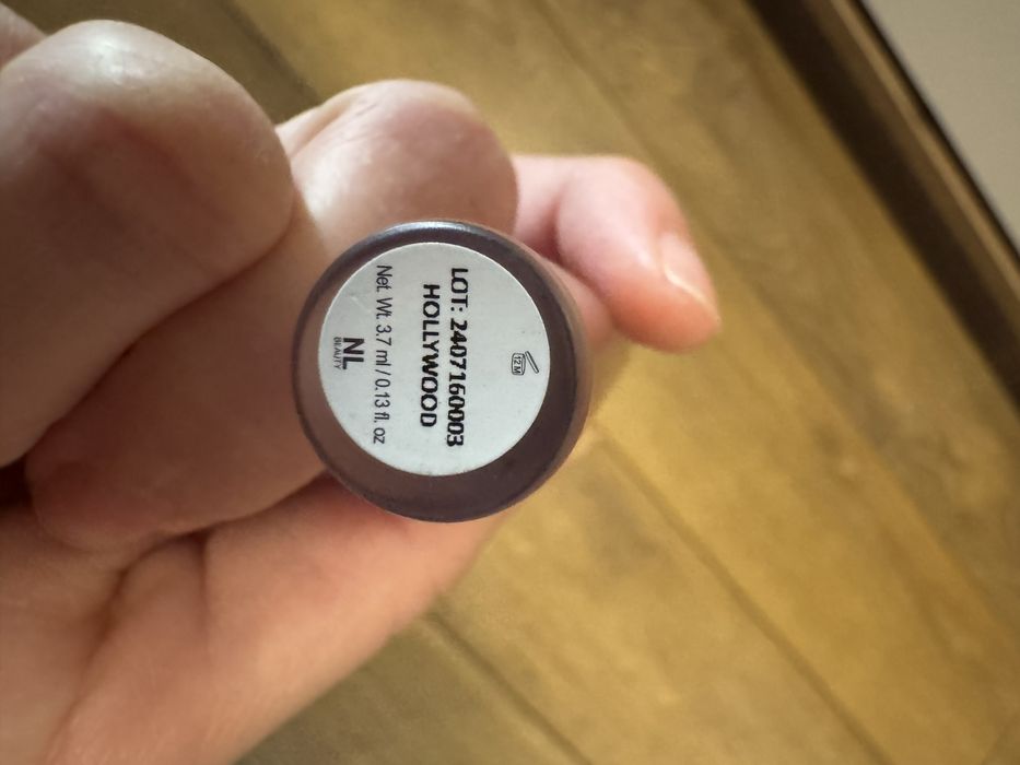 Гланц за устни NL Beauty