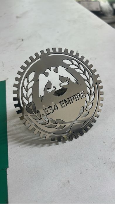 Значок емперия на bmw е34