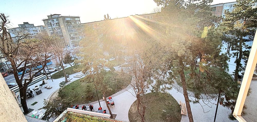 Închiriez ap 1 cam ultracentral (Statuia Nespălată) et3 dec f spațios