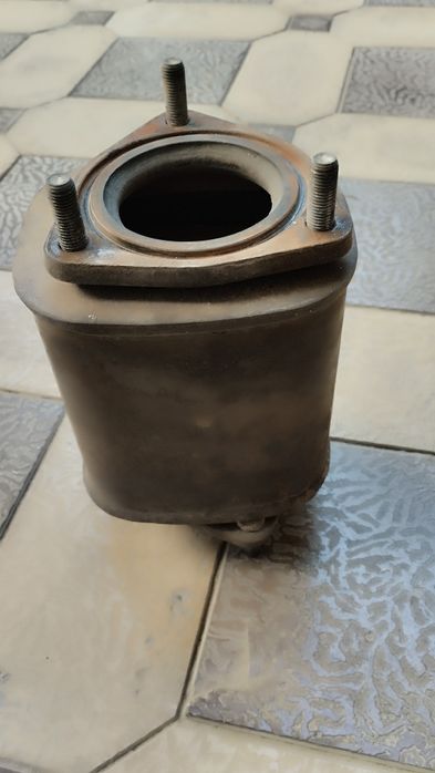 Выхлопная глушителя автомобиля шевралет Лачетти седан заводской родной