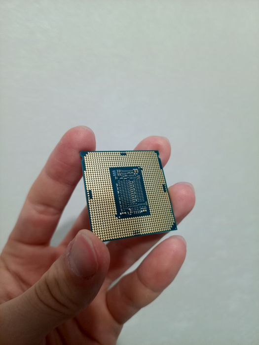 Продам Intel i7 8700