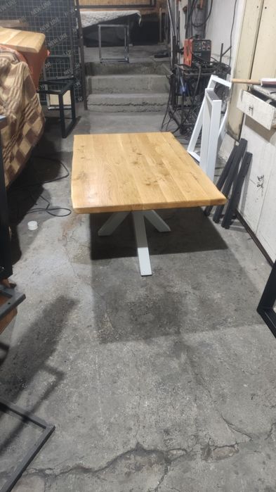 Холна маса от масив