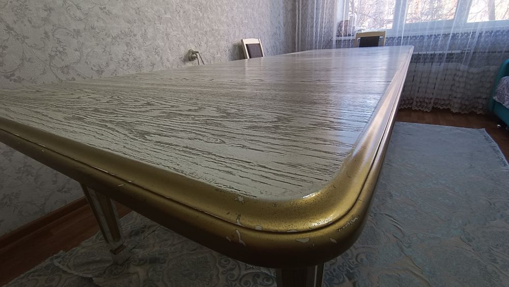 Стол деревянный срочно