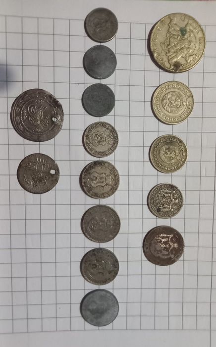 Продавам стари монети