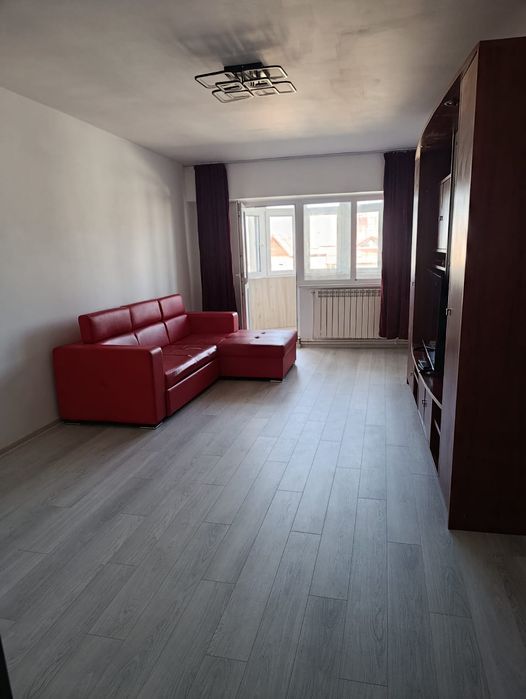 Apartament 3 camere decomandat de vânzare