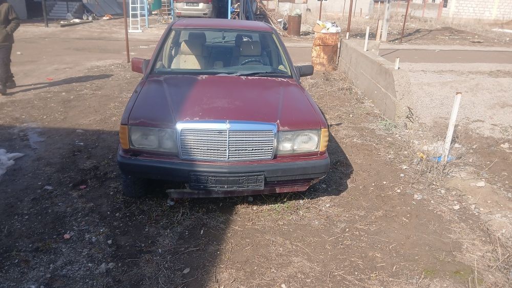 Мерседес 190 средний состояние