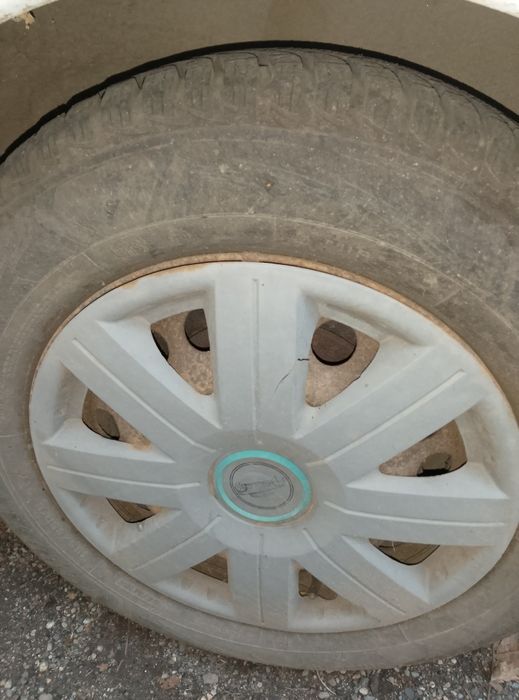 Vînd cauciucuri de iarnă