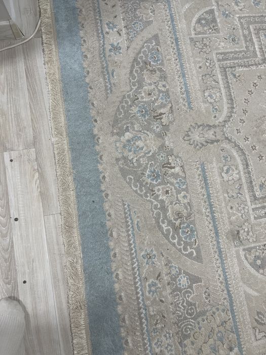 Срочна продам ковер